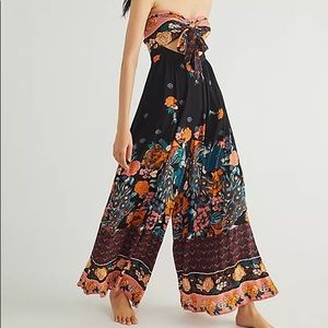 Free people Bali birds of paradise jumpsuit NWT xs